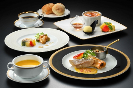 メインダイニング【潮騒】