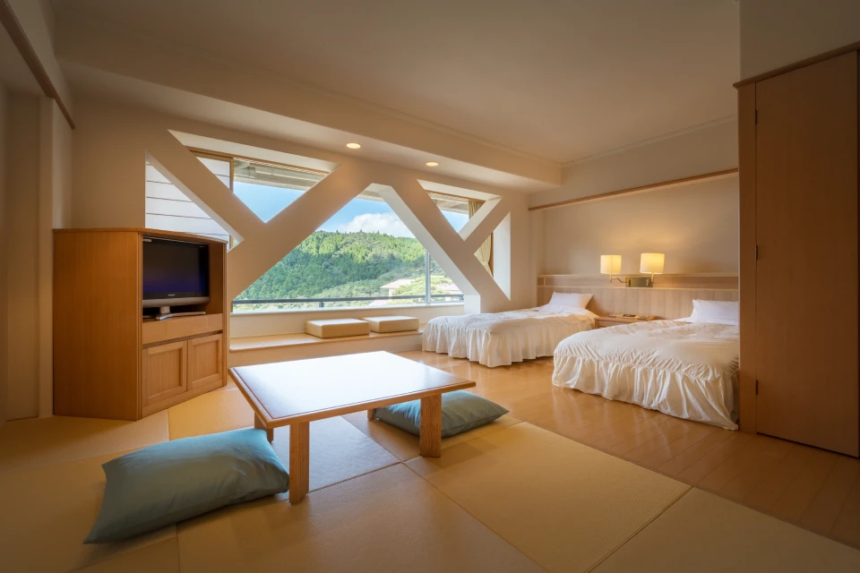 松韻閣 和洋室（耐震柱有） 内観