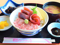 まぐろ丼